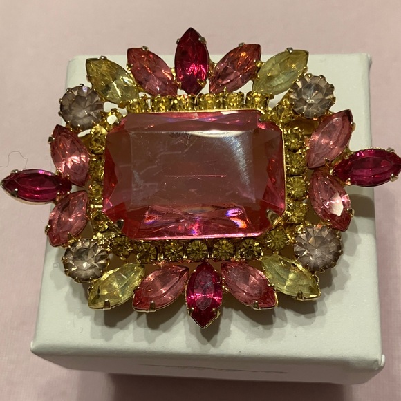 VINTAGE PINK AND CITRINE GLASS BROOCH - Picture 10 of 10